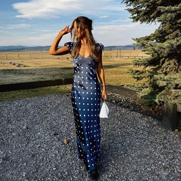 Free People Dresses & Skirts - FREE PEOPLE Butterfly Babe Midi Dress in Classic Combo